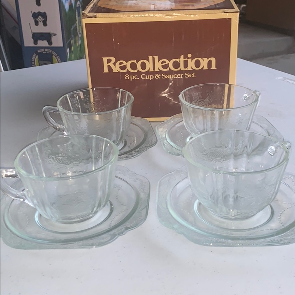 Recollection 8 pc. Cup & Sauce Set (OBO)